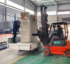 Distribution cabinet delivery