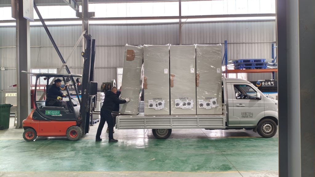 Packaging of power distribution cabinet